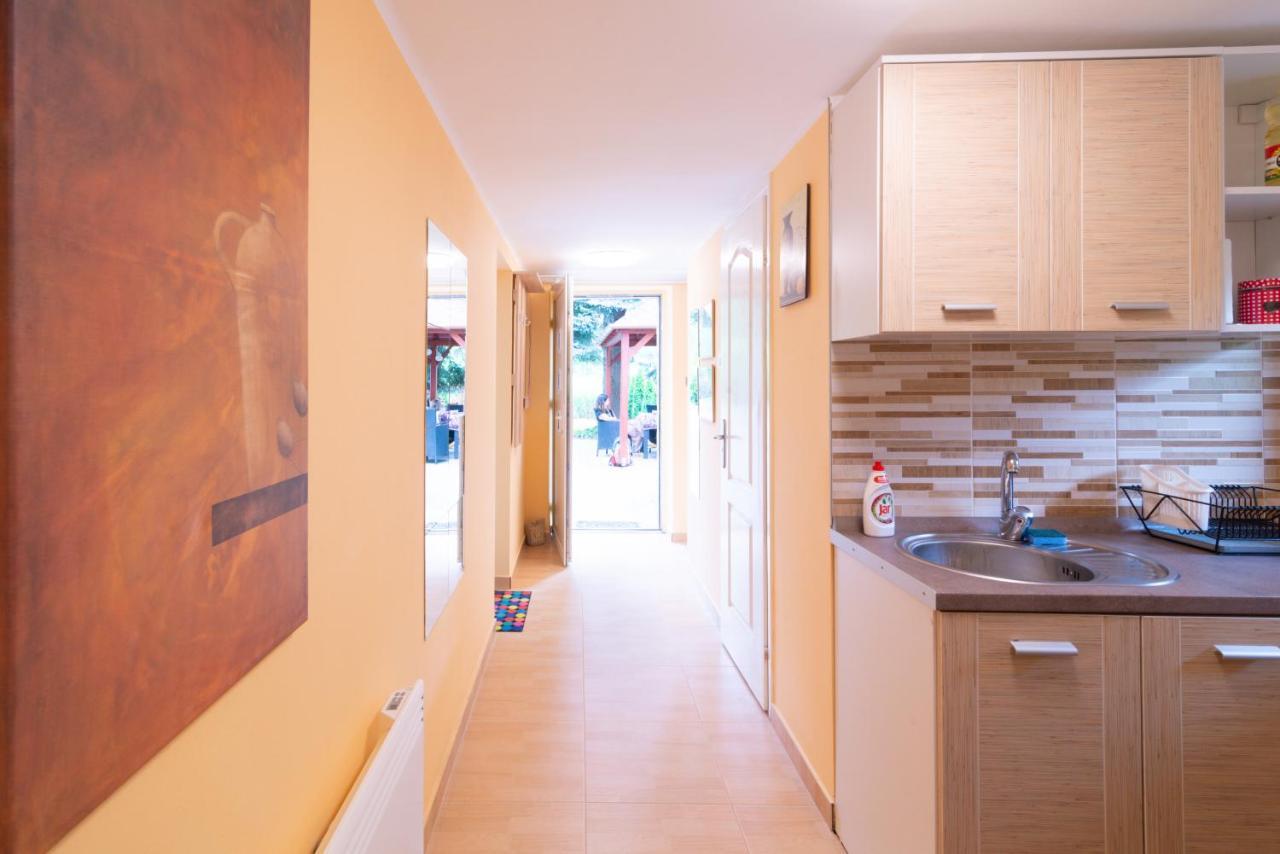 Cosy And Colorful Apartment Szentendre Exterior photo