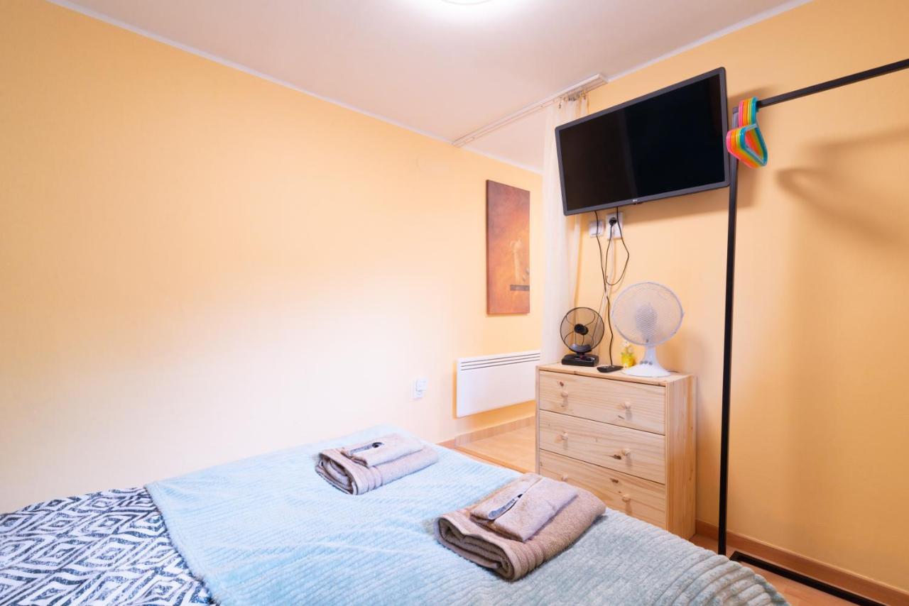 Cosy And Colorful Apartment Szentendre Exterior photo